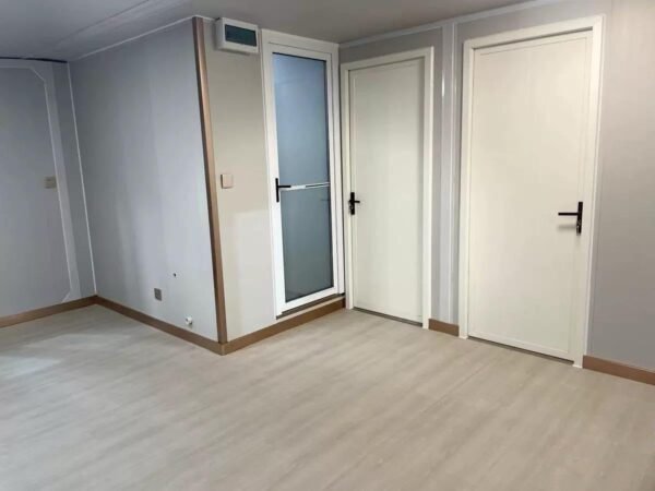 19x20ft Portable Prefab Tiny Home Mobile, Expandable, for Various Uses - Hotel, Office, Guard House, Shop, Villa,Warehouse, 19x20FT (3 Bedrooms,1 Living Room,1 Bathroom,1 Kitchen)