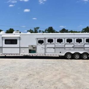 2005 Sundowner Sunlite 6LQ Horse Trailer with 11' Short Wall 725 Grand Sierra 8612GLQ MidTack