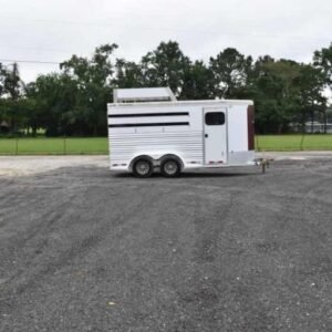 2012 CM 3HBP 3 Horse Trailer