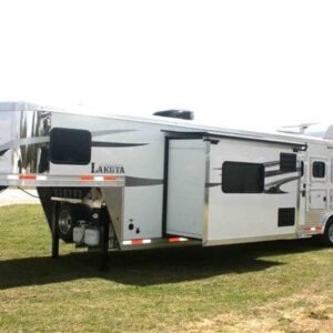 2019 Lakota Charger 4 Horse LQ with 15' Short Wall