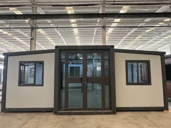 20ft container house basic version | Bedroom, kitchen and bathroom can be customized | Custom upgrades incur 𝗮𝗱𝗱𝗶𝘁𝗶𝗼𝗻𝗮𝗹 𝗳𝗲𝗲𝘀| Quick assembly modular unit (office/housing/small...