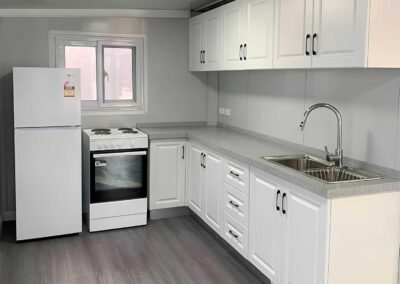 40ft House with Luxury Design, with 3 Bedroom, 1 Living Room, 1 Full Equiped Bathroom and Kitchen,Prefabricated Container House for Adults Living, Foldable Mobile Home Easy...