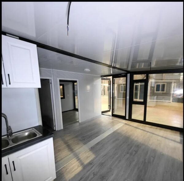 40ft House with Luxury Design, with 3 Bedroom, 1 Living Room, 1 Full Equiped Bathroom and Kitchen,Prefabricated Container House for Adults Living, Foldable Mobile Home Easy...