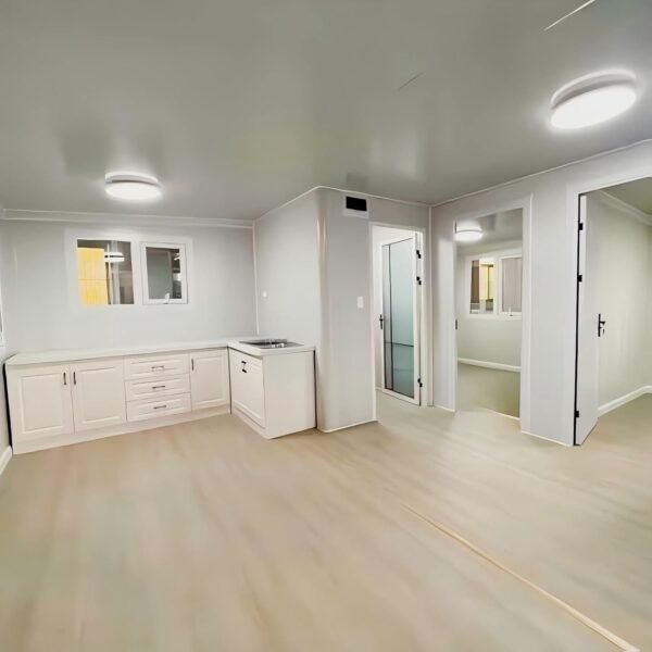 CE Certified Expandable Prefabricated Home | Storm-Proof 20ft/40ft Modular Design | Energy Efficient Tiny House with Kitchen & Bathroom | 10-Year Warranty | Customizable Options