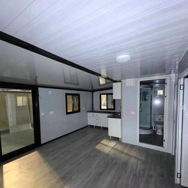 Luxury Prefabricated Tiny House - Foldable 20ft/40ft Container, 1-3 Bedrooms with Bathroom, Kitchen, Double-Wing Modular Home on Wheels (Sale)