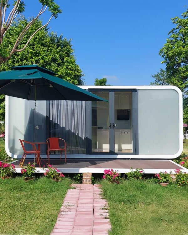 Modern Single Luxury Apartment Container, Holiday Cabin, Modular prefabricated Building House, Modern Design Suitable for Small Space, Installation and Customization Included...