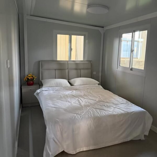 Portable Tiny House – Prefabricated Container Home with Bedroom, Bathroom & Kitchen